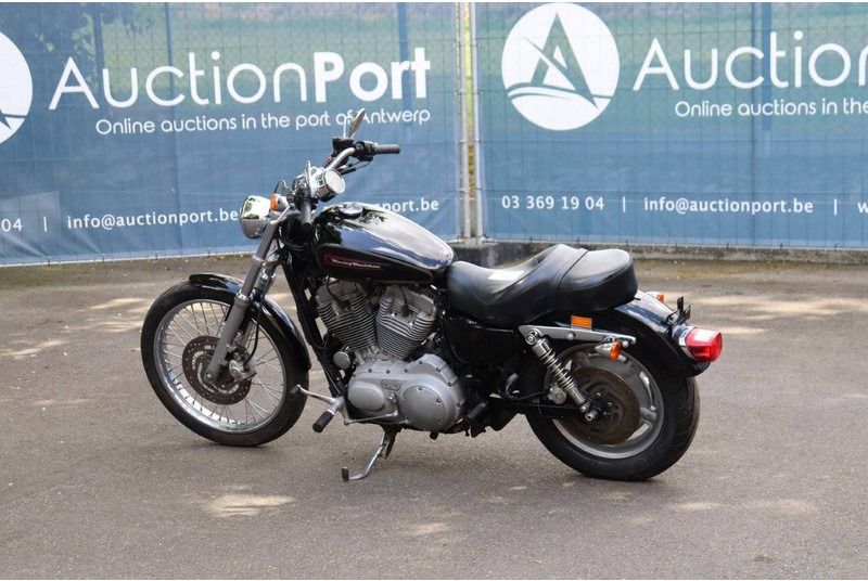 Harley-Davidson Sportster XL883 - Motocyclette: photos 3 Harley-Davidson Sportster XL883 - Motocyclette: photos 3