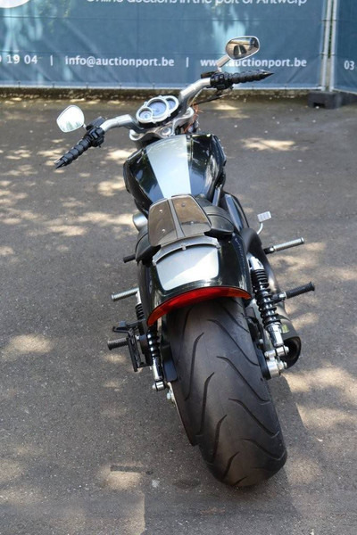 Harley-Davidson V-ROD Muscle - Motocyclette: photos 5 Harley-Davidson V-ROD Muscle - Motocyclette: photos 5