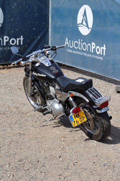 Harley-Davidson XLH 883 SPORTSTER - Motocyclette: photos 4 Harley-Davidson XLH 883 SPORTSTER - Motocyclette: photos 4
