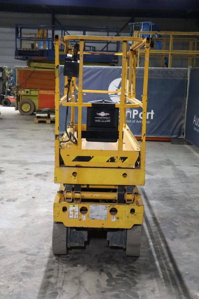 Haulotte COMPACT 8 - Nacelle ciseaux: photos 5 Haulotte COMPACT 8 - Nacelle ciseaux: photos 5