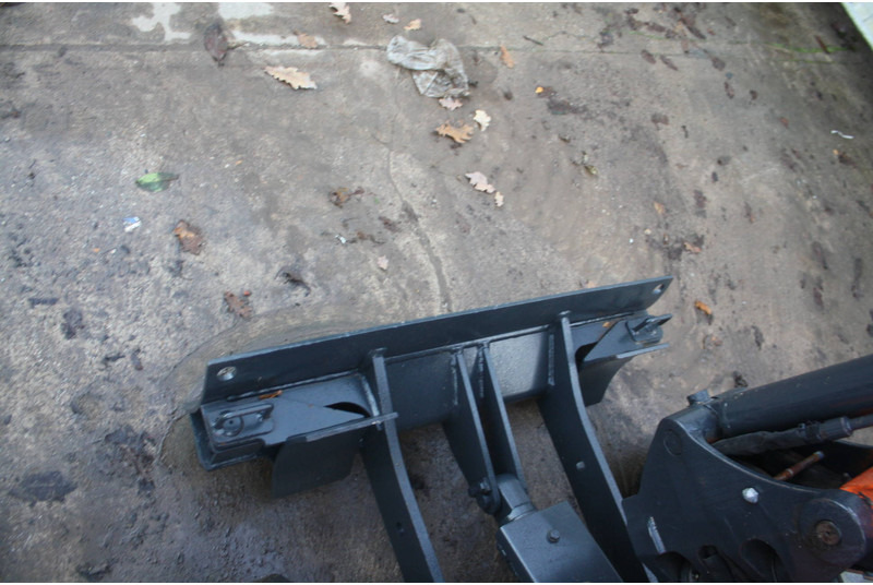 Pelle sur chenille Hitachi ZX17U-5: photos 13