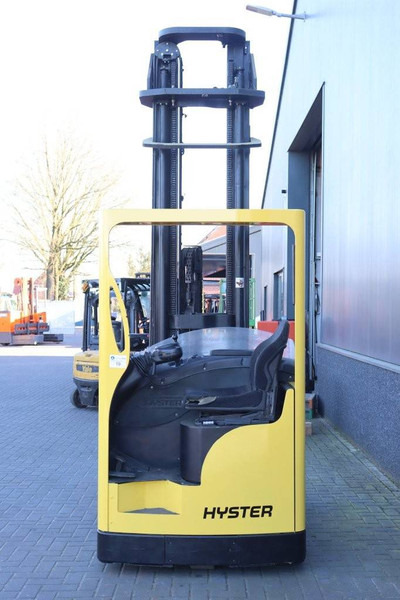 Hyster - Chariot à mât rétractable: photos 4 Hyster - Chariot à mât rétractable: photos 4