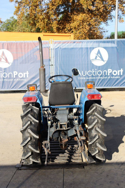 Iseki TU1700 - Tracteur agricole: photos 5 Iseki TU1700 - Tracteur agricole: photos 5