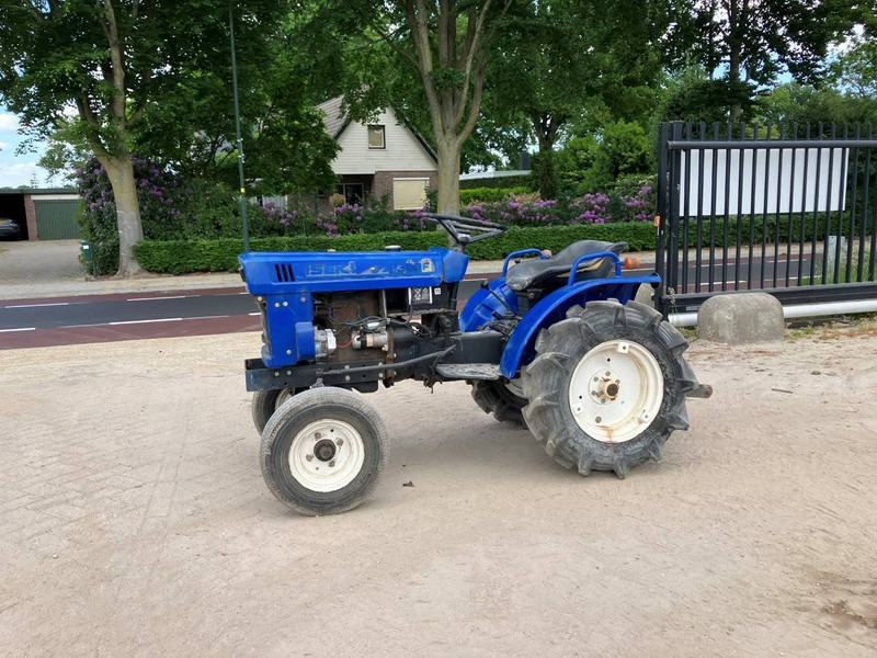 Iseki TX1300F - Tracteur agricole: photos 1 Iseki TX1300F - Tracteur agricole: photos 1