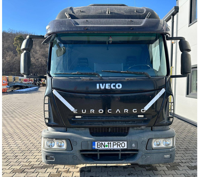 Iveco Eurocargo 120E22 - Camion porte-voitures: photos 4 Iveco Eurocargo 120E22 - Camion porte-voitures: photos 4