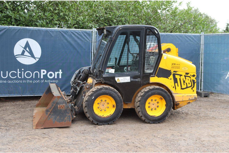 JCB Robot 160 - Chargeuse sur pneus: photos 1 JCB Robot 160 - Chargeuse sur pneus: photos 1