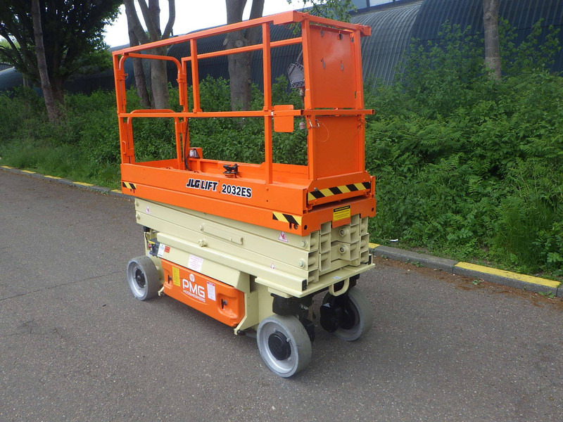 JLG 2032ES - Nacelle ciseaux: photos 2 JLG 2032ES - Nacelle ciseaux: photos 2