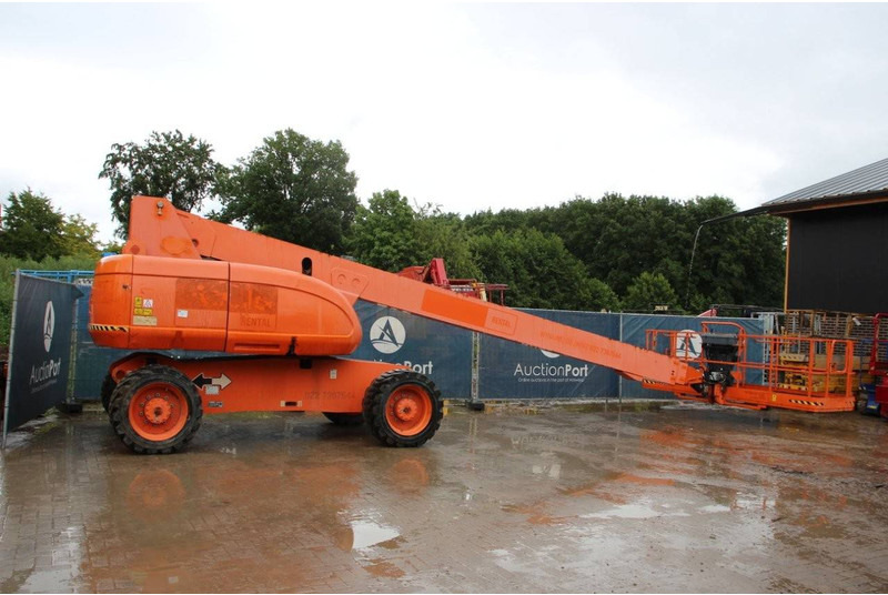 JLG 680S - Nacelle télescopique: photos 1 JLG 680S - Nacelle télescopique: photos 1