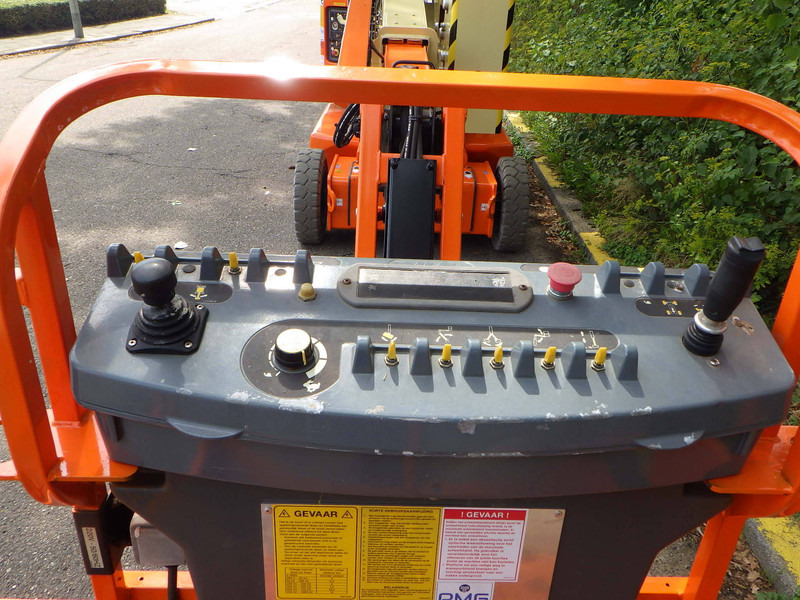 JLG E400AJPN - Nacelle télescopique: photos 4 JLG E400AJPN - Nacelle télescopique: photos 4