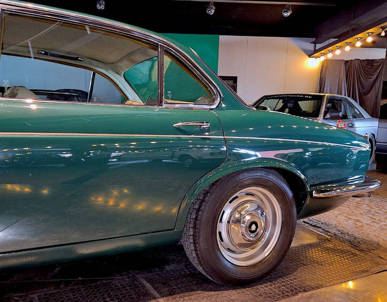 Jaguar XJ (series II) 4.2 Automatic - Berline: photos 3 Jaguar XJ (series II) 4.2 Automatic - Berline: photos 3