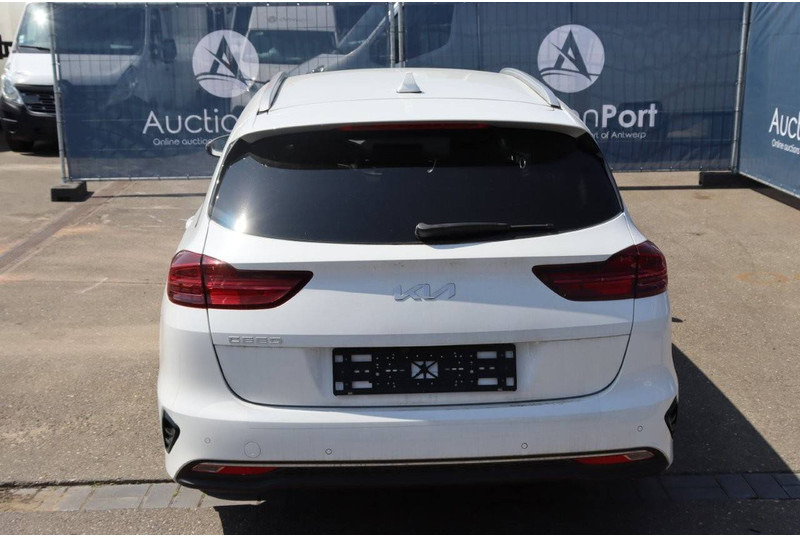 Kia Ceed Sportswagon - Berline: photos 5 Kia Ceed Sportswagon - Berline: photos 5