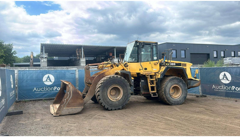 Komatsu WA380-6 - Chargeuse sur pneus: photos 1 Komatsu WA380-6 - Chargeuse sur pneus: photos 1