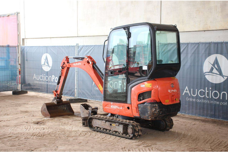 Kubota KX016-4 - Mini pelle: photos 3 Kubota KX016-4 - Mini pelle: photos 3