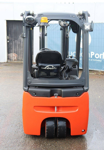 Linde E15-02 - Chariot élévateur électrique: photos 5 Linde E15-02 - Chariot élévateur électrique: photos 5