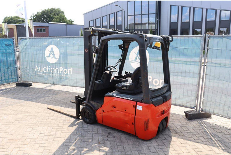 Linde E16-01 - Chariot élévateur électrique: photos 3 Linde E16-01 - Chariot élévateur électrique: photos 3
