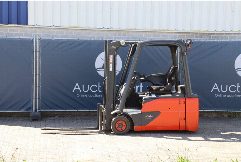 Linde E16L-02 - Chariot élévateur électrique: photos 1 Linde E16L-02 - Chariot élévateur électrique: photos 1