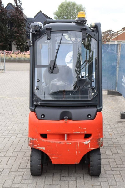 Linde E18 EVO - Chariot élévateur électrique: photos 5 Linde E18 EVO - Chariot élévateur électrique: photos 5