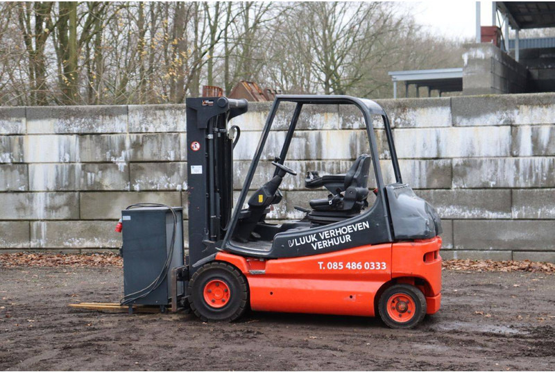 Linde E25-02 - Chariot élévateur électrique: photos 3 Linde E25-02 - Chariot élévateur électrique: photos 3