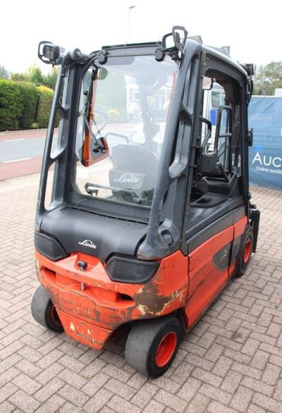 Linde E25L-01 - Chariot élévateur électrique: photos 5 Linde E25L-01 - Chariot élévateur électrique: photos 5