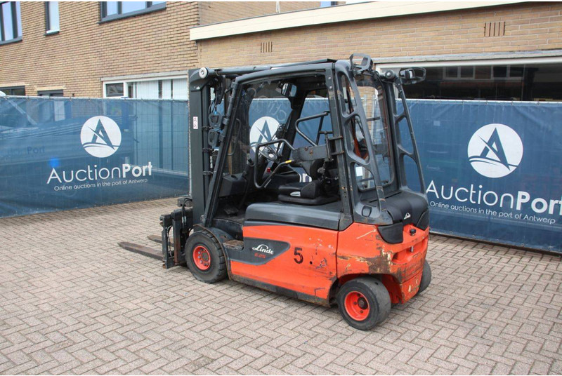Linde E25L-01 - Chariot élévateur électrique: photos 3 Linde E25L-01 - Chariot élévateur électrique: photos 3