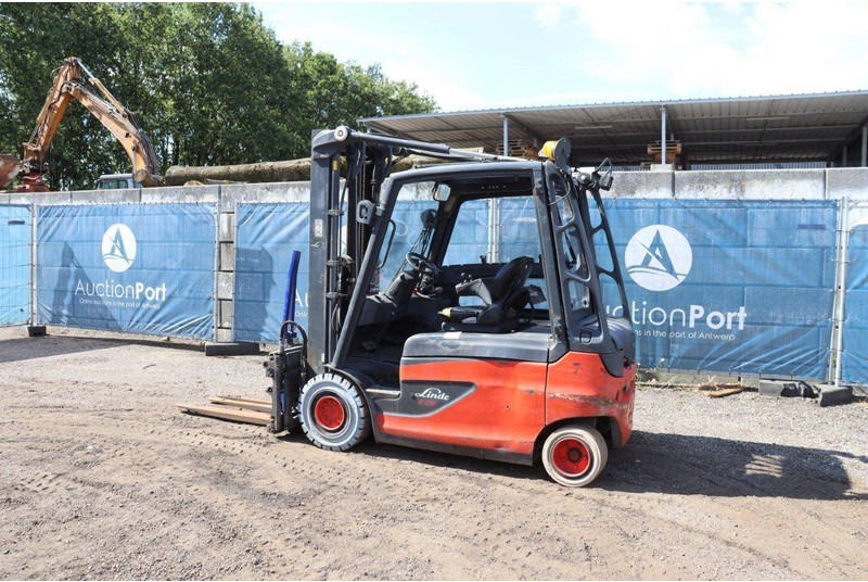 Linde E25L-01 - Chariot élévateur électrique: photos 3 Linde E25L-01 - Chariot élévateur électrique: photos 3