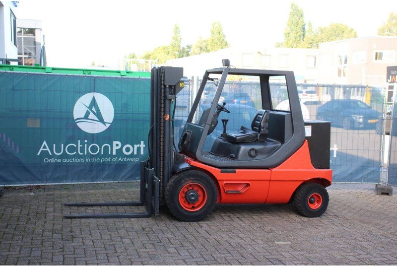 Linde E35P - Chariot élévateur électrique: photos 1 Linde E35P - Chariot élévateur électrique: photos 1