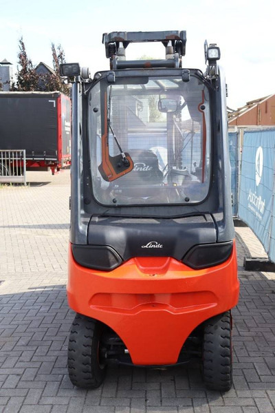 Linde E50HL-01/600 - Chariot élévateur électrique: photos 5 Linde E50HL-01/600 - Chariot élévateur électrique: photos 5