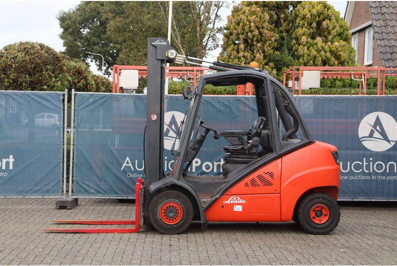 Linde H35D-01 - Chariot élévateur diesel: photos 2 Linde H35D-01 - Chariot élévateur diesel: photos 2