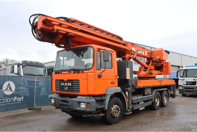 MAN 26.364 6x4 - Camion grue: photos 1 MAN 26.364 6x4 - Camion grue: photos 1