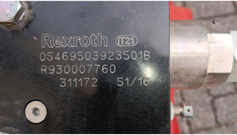 Manitou - Attache rapide: photos 4 Manitou - Attache rapide: photos 4