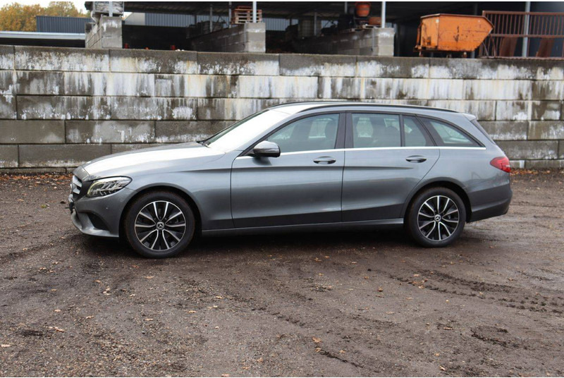 Mercedes-Benz C-Klasse C220d - Berline: photos 1 Mercedes-Benz C-Klasse C220d - Berline: photos 1
