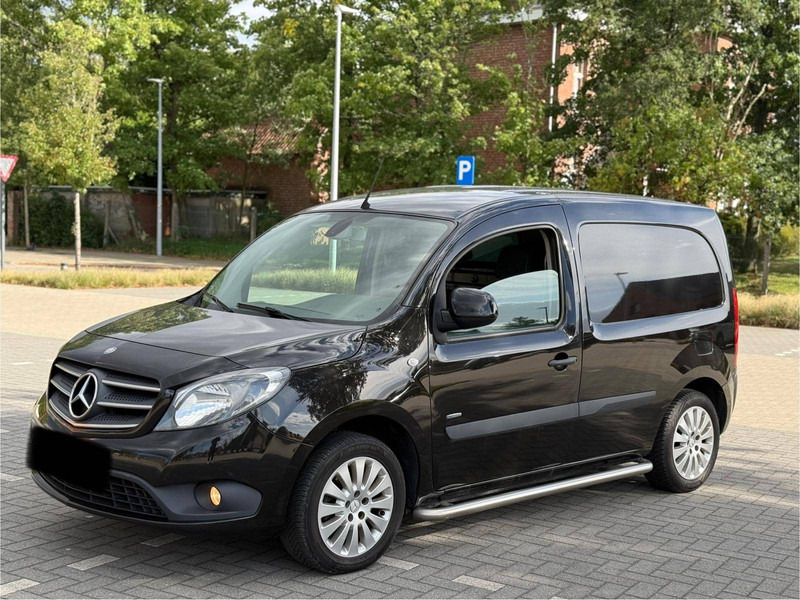 Mercedes-Benz Citan 111 CDI - Berline: photos 1 Mercedes-Benz Citan 111 CDI - Berline: photos 1