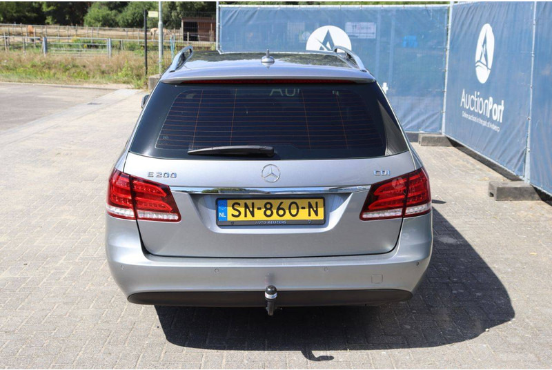 Mercedes-Benz E-Klasse 200 CDI - Voiture: photos 5 Mercedes-Benz E-Klasse 200 CDI - Voiture: photos 5