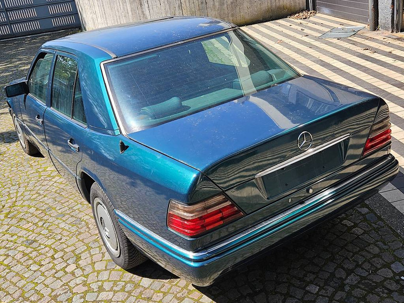 Mercedes-Benz E-Klasse 200D Automatic - Voiture: photos 5 Mercedes-Benz E-Klasse 200D Automatic - Voiture: photos 5