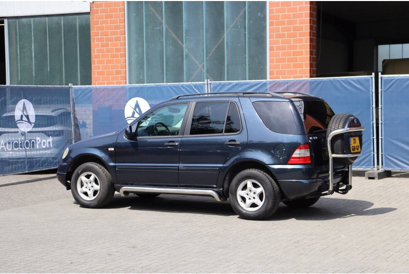Mercedes-Benz M-Klasse ML 320 - SUV: photos 3 Mercedes-Benz M-Klasse ML 320 - SUV: photos 3