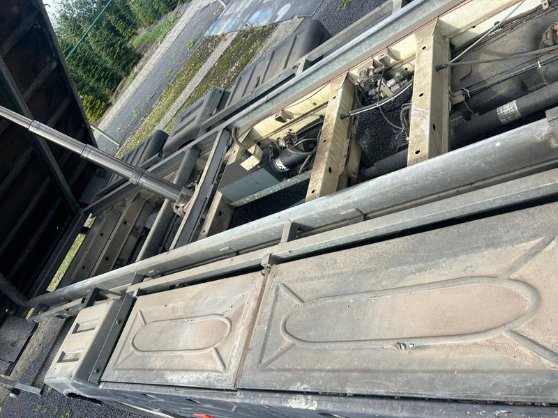 Mercedes-Benz Sprinter (I - update) CDI - Utilitaire benne: photos 4 Mercedes-Benz Sprinter (I - update) CDI - Utilitaire benne: photos 4