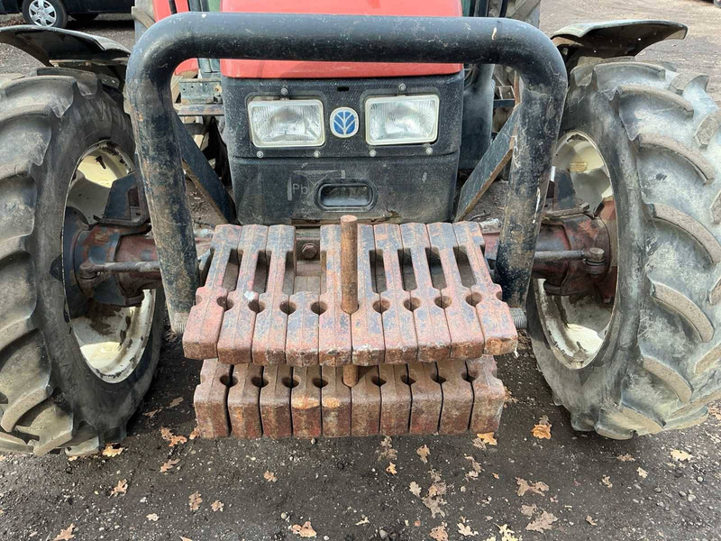 Tracteur agricole New Holland L85 DT: photos 13