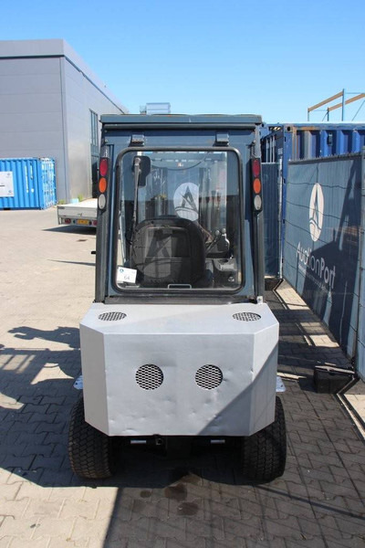 Nissan FL01A15 - Chariot élévateur diesel: photos 4 Nissan FL01A15 - Chariot élévateur diesel: photos 4