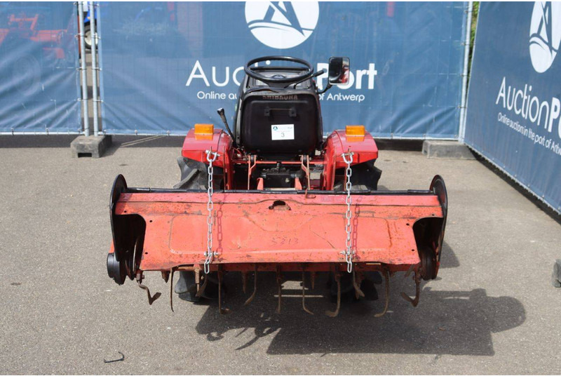 Shibaura S313 - Tracteur agricole: photos 5 Shibaura S313 - Tracteur agricole: photos 5