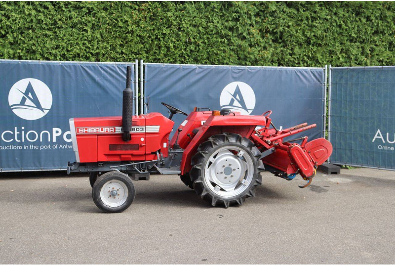 Shibaura SD1803 - Tracteur agricole: photos 1 Shibaura SD1803 - Tracteur agricole: photos 1