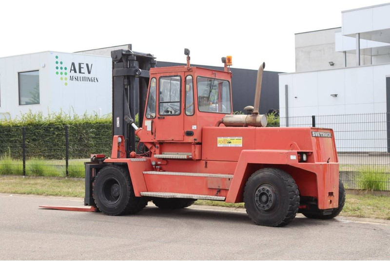 Svetruck 16 120 38 - Chariot porte-conteneur: photos 3 Svetruck 16 120 38 - Chariot porte-conteneur: photos 3