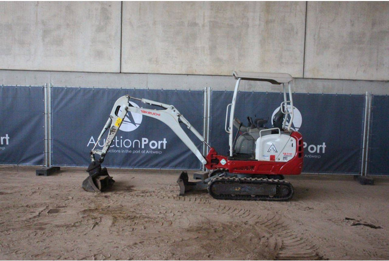 Takeuchi TB216 - Mini pelle: photos 2 Takeuchi TB216 - Mini pelle: photos 2