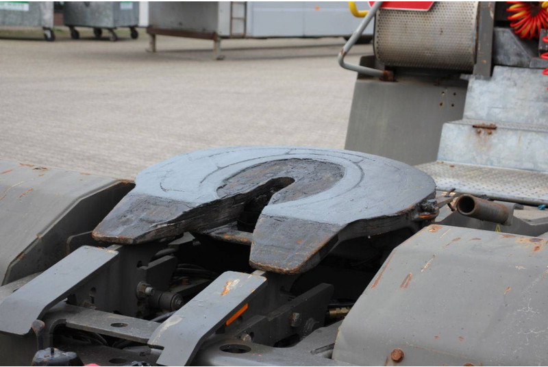 Tracteur portuaire Terberg YT182: photos 18 Tracteur portuaire Terberg YT182: photos 18