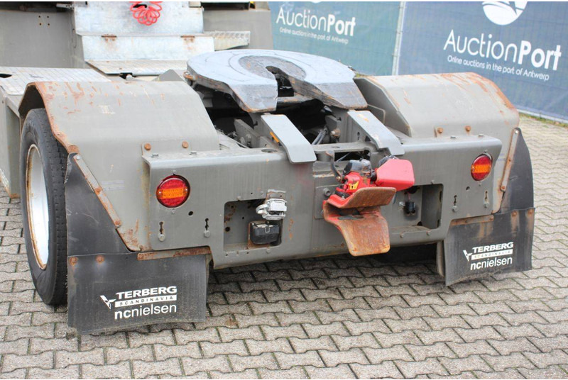 Tracteur portuaire Terberg YT182: photos 15 Tracteur portuaire Terberg YT182: photos 15