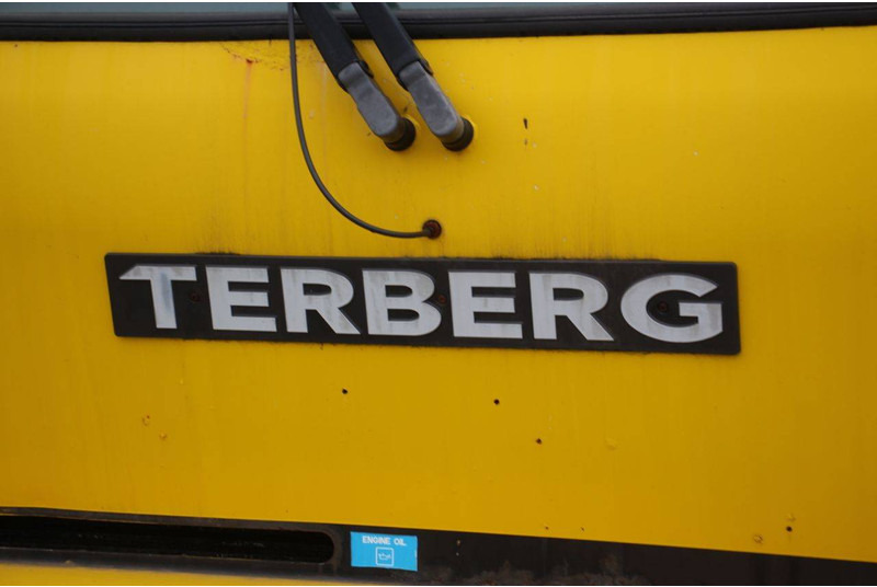 Tracteur portuaire Terberg YT182: photos 10 Tracteur portuaire Terberg YT182: photos 10