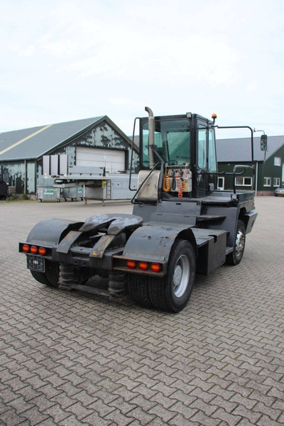 Terberg YT182 - Tracteur portuaire: photos 5 Terberg YT182 - Tracteur portuaire: photos 5