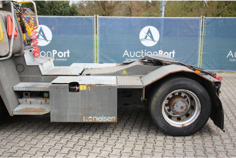 Tracteur portuaire Terberg YT182: photos 13 Tracteur portuaire Terberg YT182: photos 13