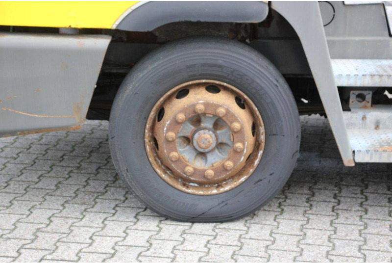 Tracteur portuaire Terberg YT182: photos 12 Tracteur portuaire Terberg YT182: photos 12