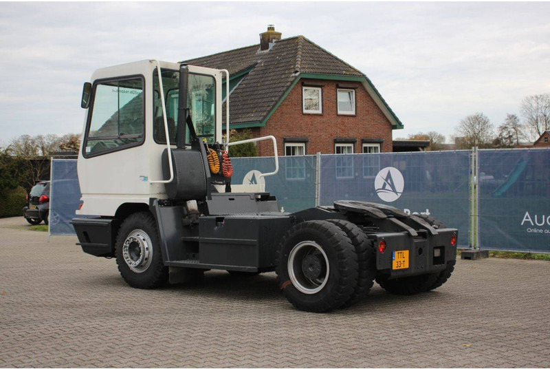 Terberg YT222 - Tracteur portuaire: photos 3 Terberg YT222 - Tracteur portuaire: photos 3