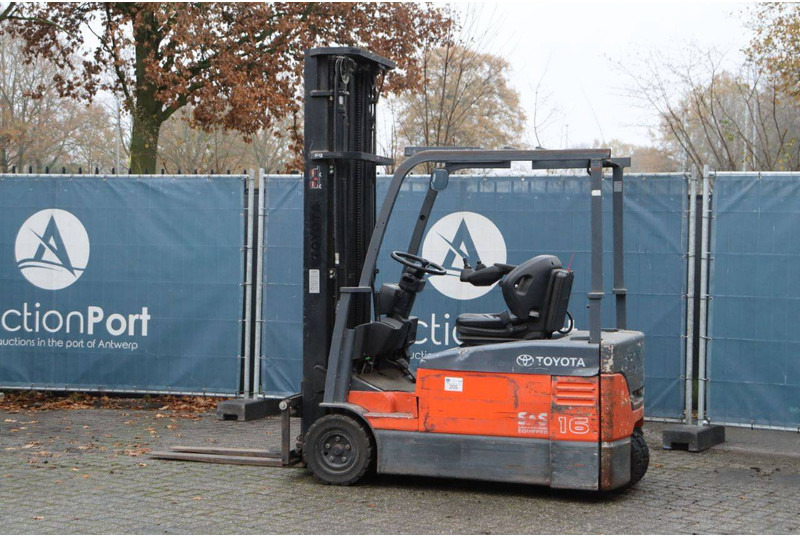 Toyota 7FBEF16 - Chariot élévateur électrique: photos 3 Toyota 7FBEF16 - Chariot élévateur électrique: photos 3